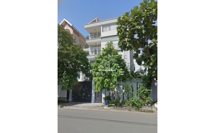 Biệt thự Vuông 4 tầng Đ.12m  – Lê Thị Riêng Quận 12 SS